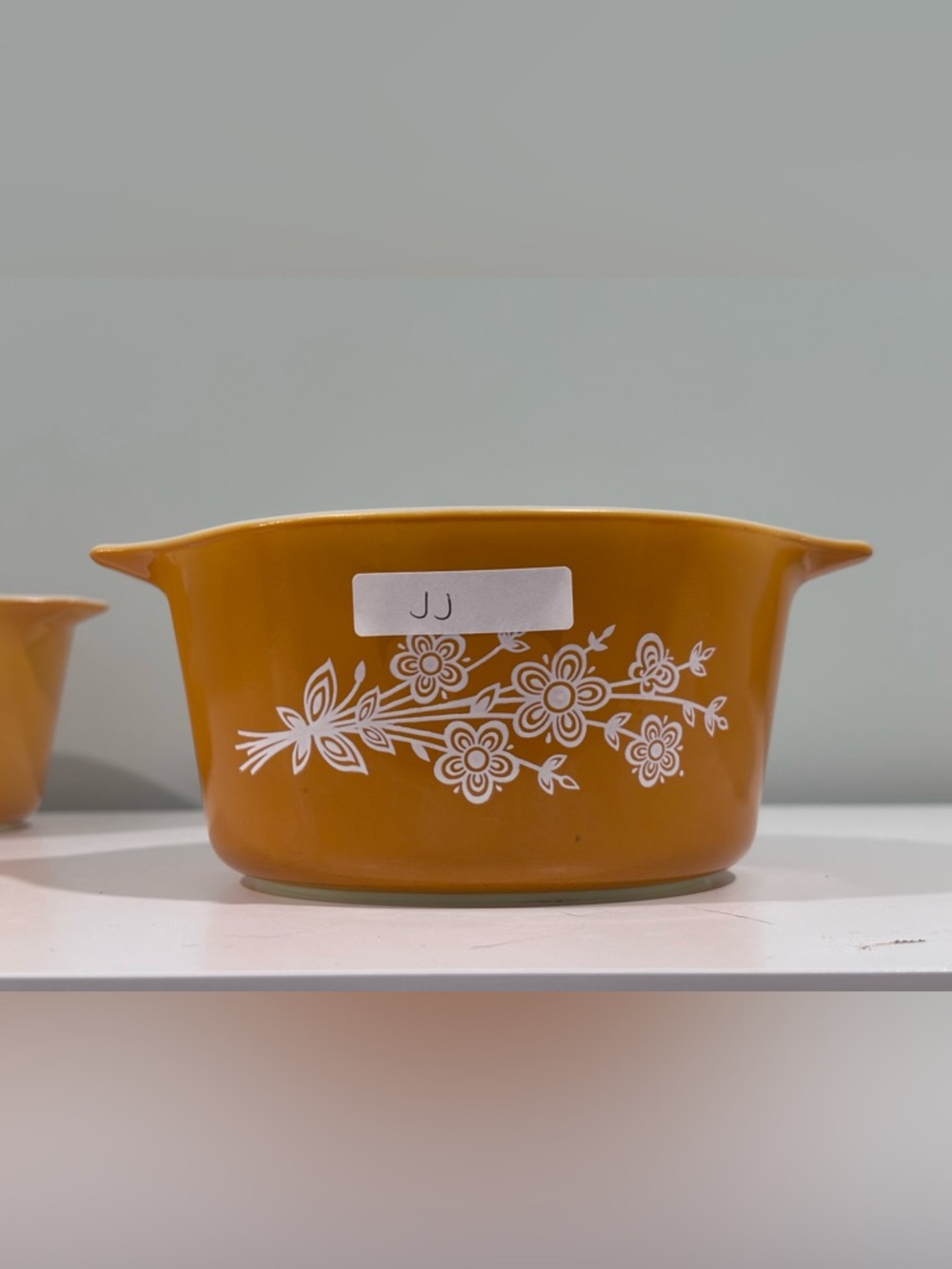 Pyrex Butterfly Gold 473 Vintage Floral Covered Casserole